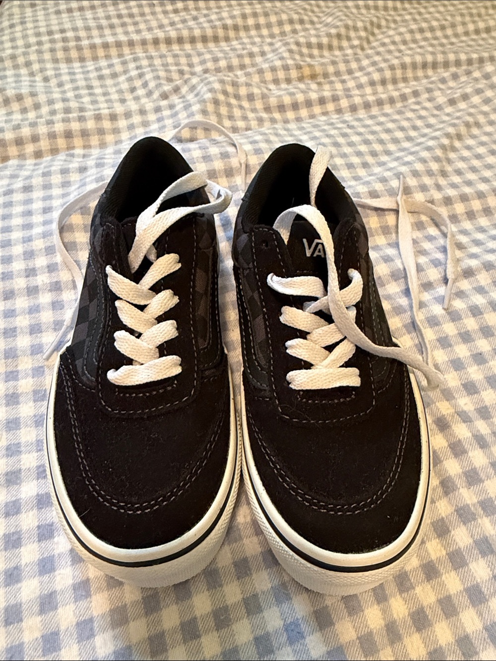 Vans Kids Black Low-Top Sneakers with White Laces